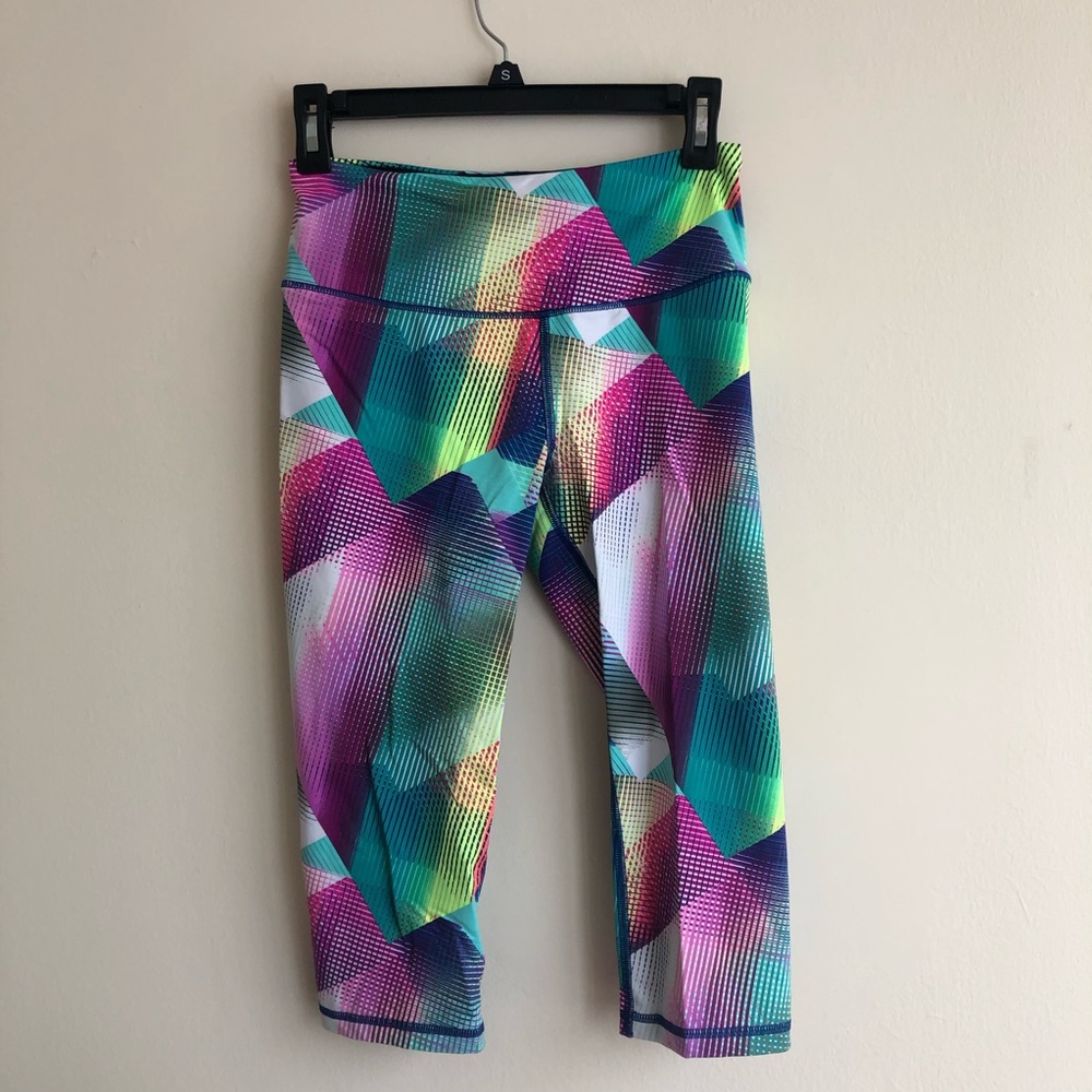 Victoria’s Secret VSX Sport Knockout by Victoria’s Secret Crop Leggings
